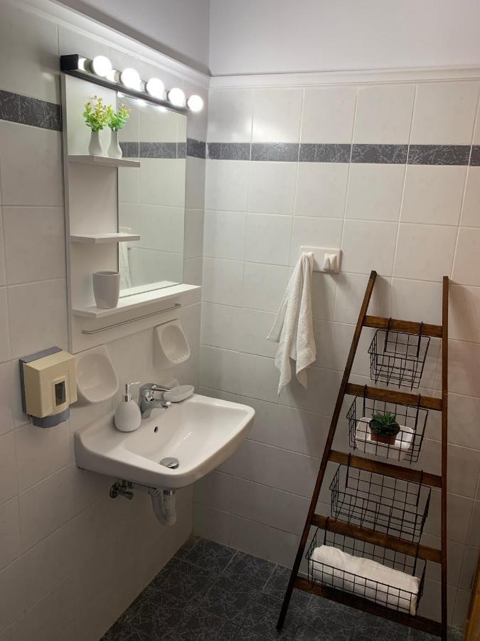 קרי Katerinas Inn Apartments מראה חיצוני תמונה