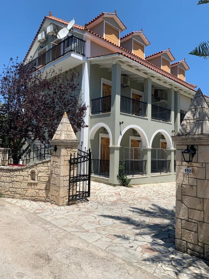 קרי Katerinas Inn Apartments מראה חיצוני תמונה